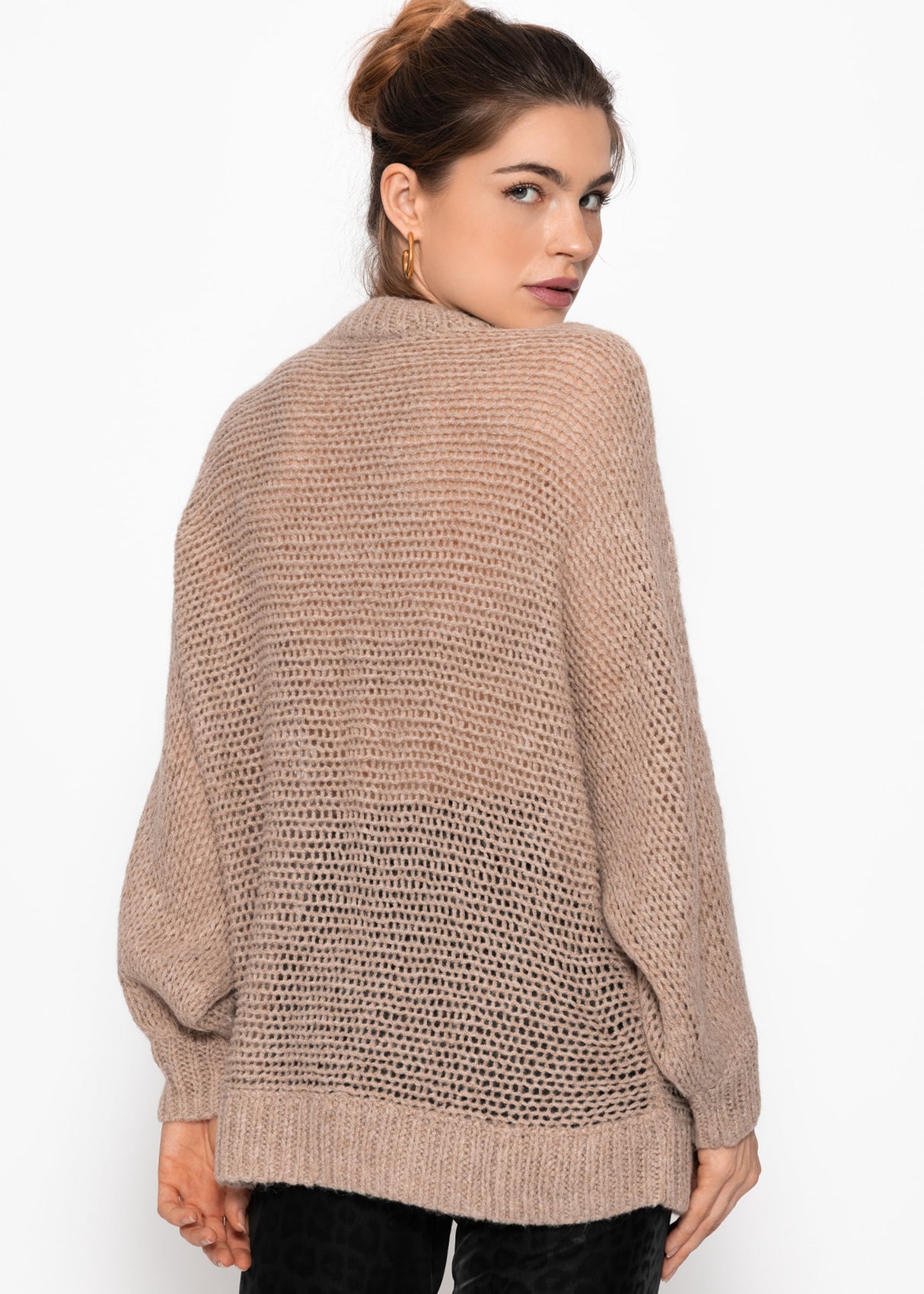 Loose-knit sweater with batwing sleeves - beige