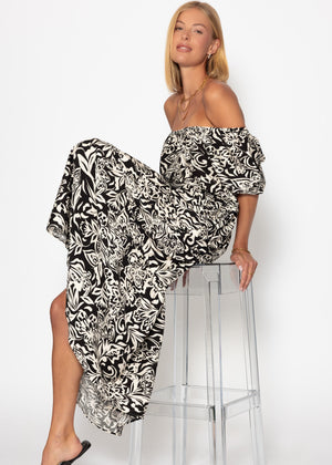 Maxi dress with floral print - black