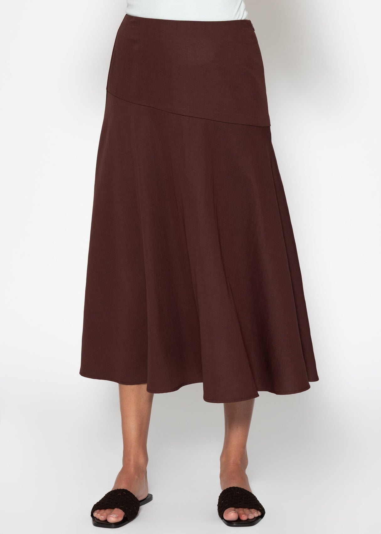 Maxi skirt with diagonal yoke - brown