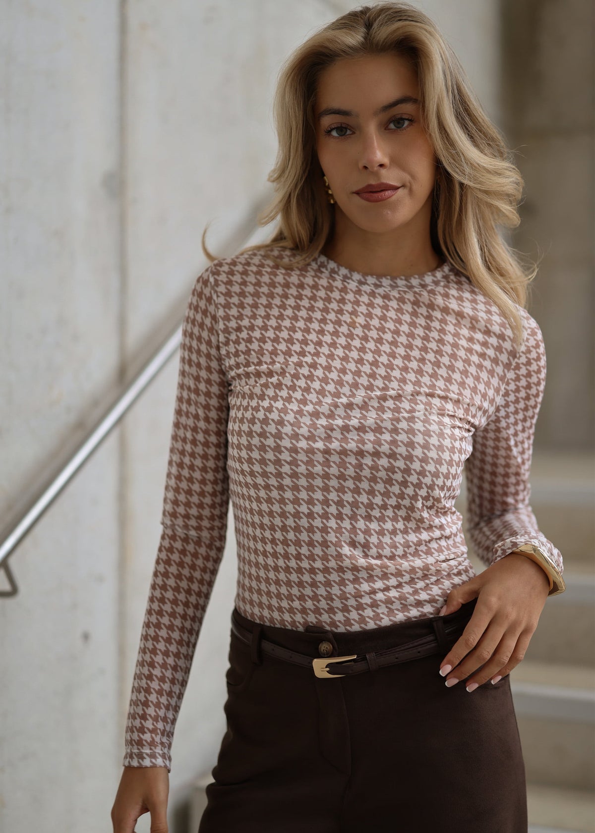 Mesh Langarmshirt mit Hahnentrittmuster - beige