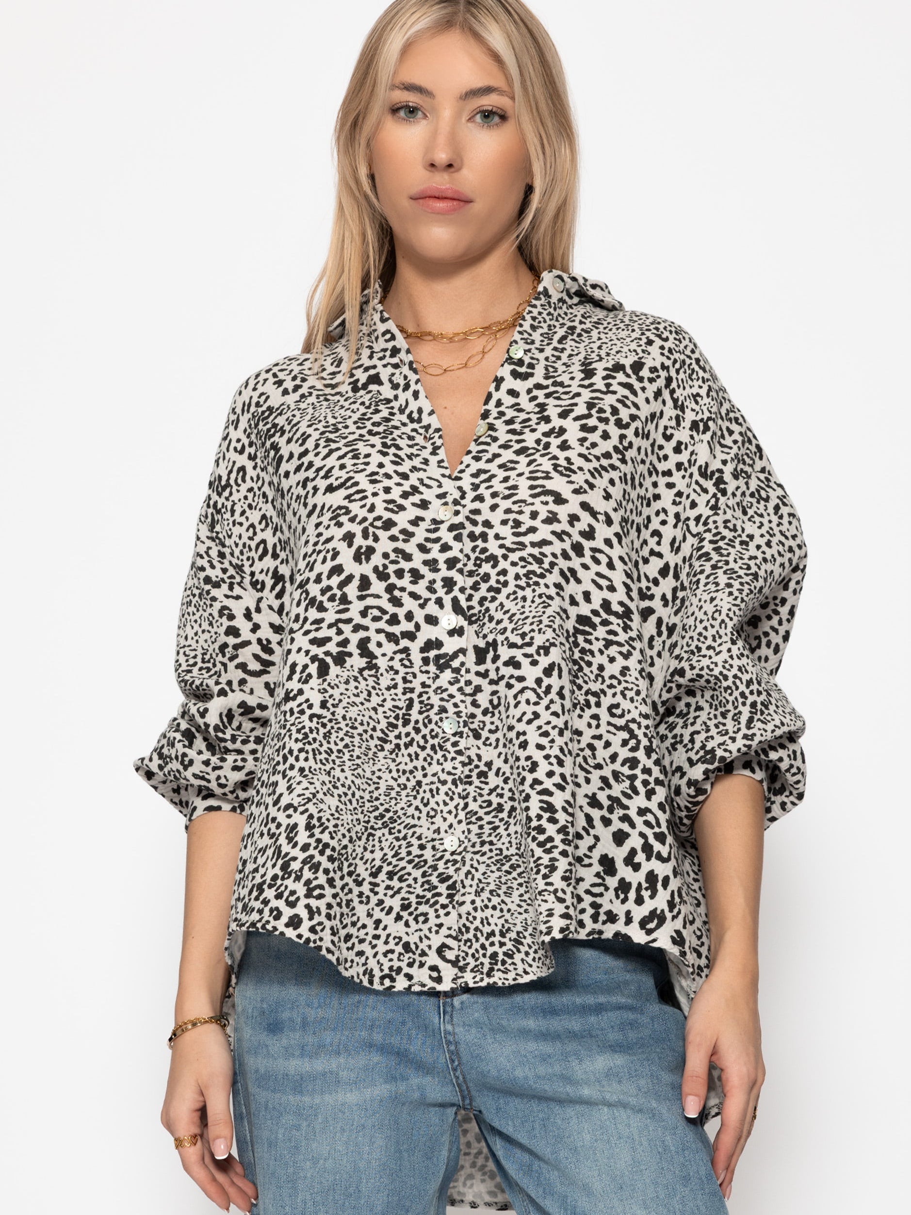 Oversized cropped muslin blouse with leopard print - light beige