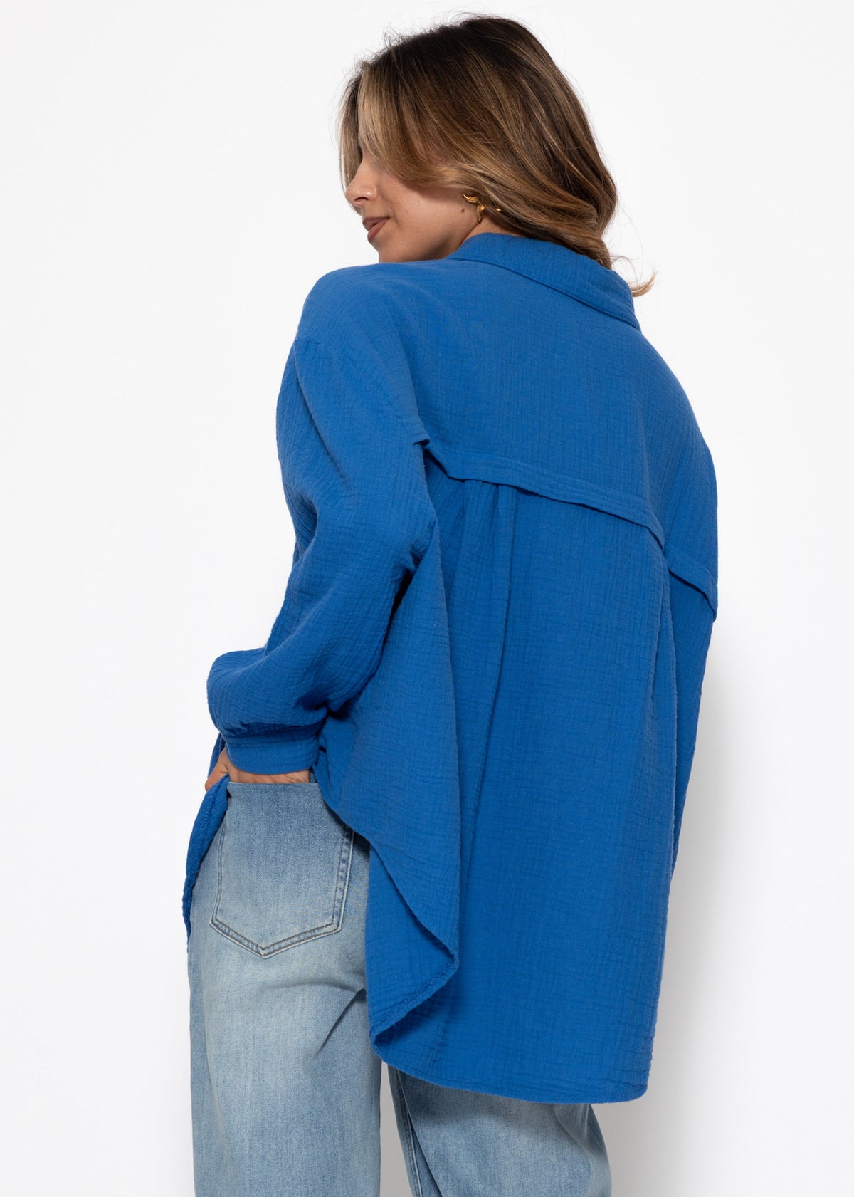 Musselin Bluse oversize, kurz - royalblau