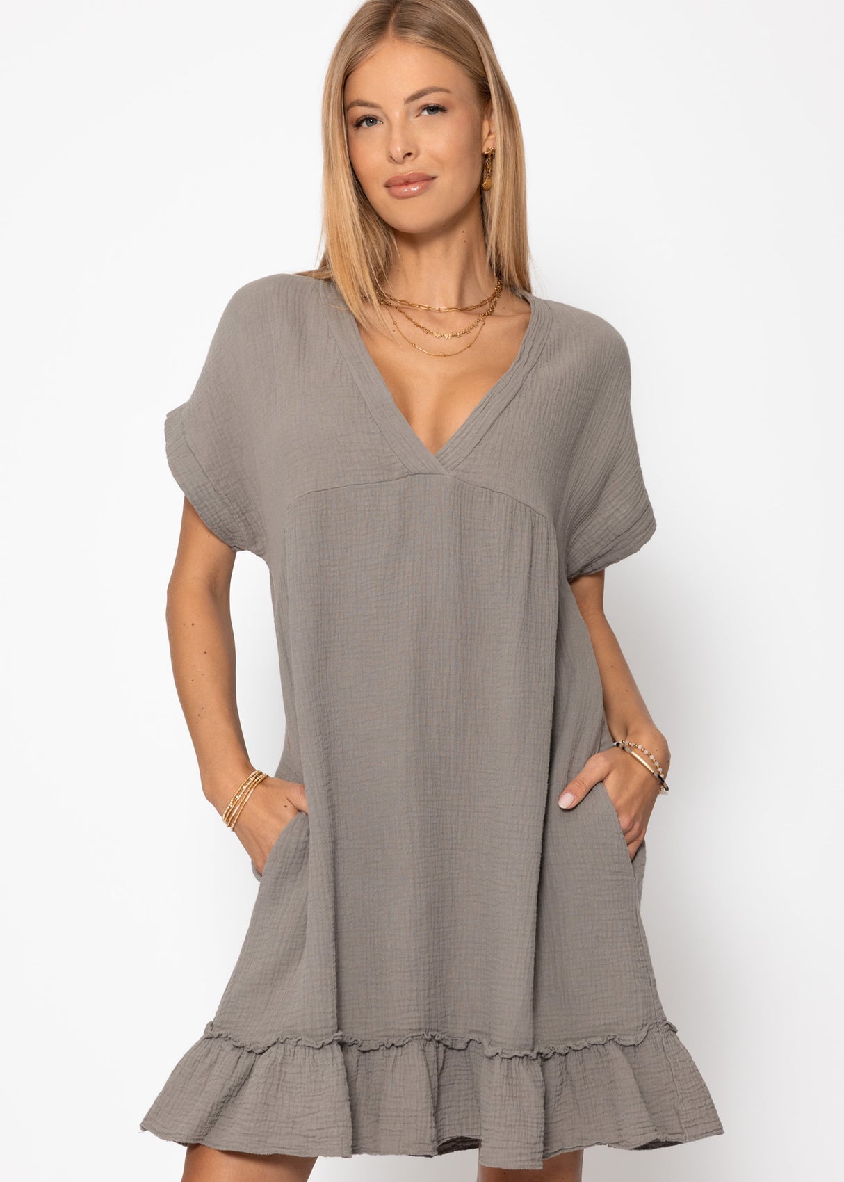 Muslin dress with V-neck - taupe
