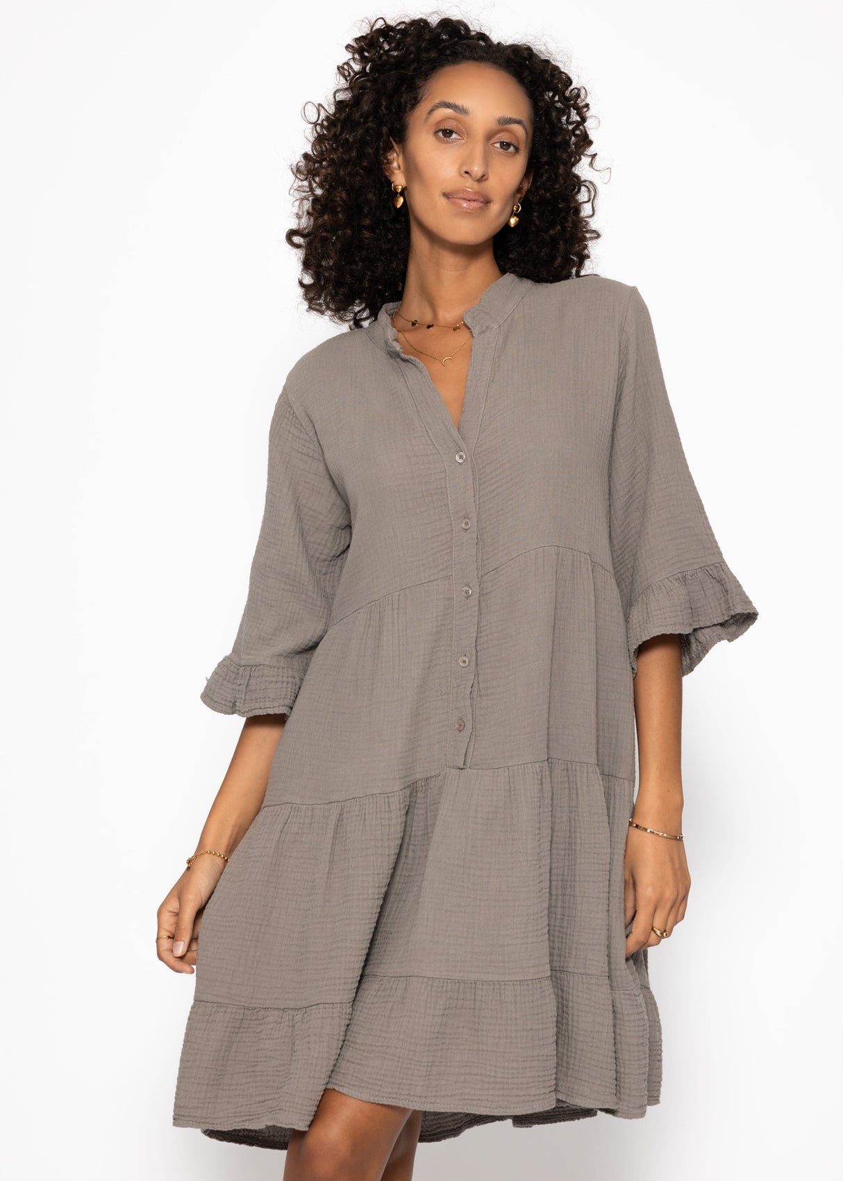 Musselin dress with ruffles - taupe