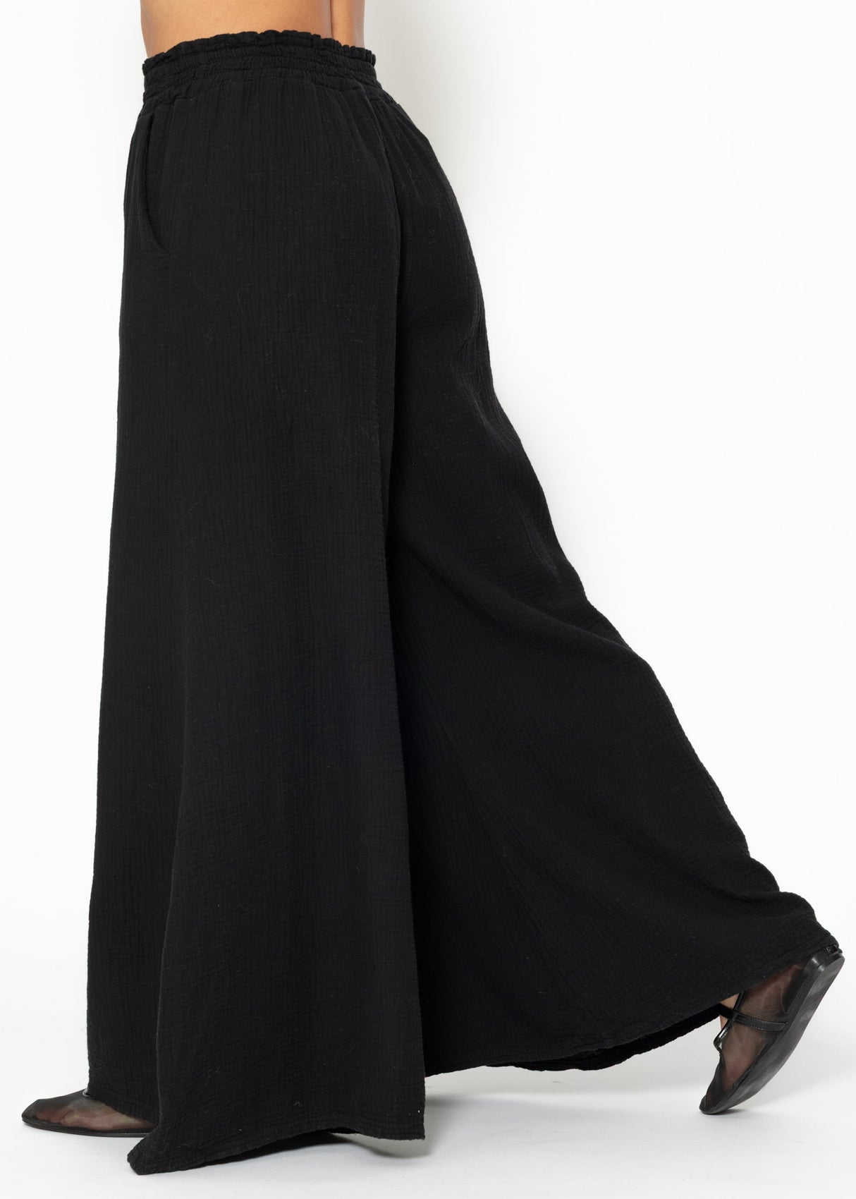 Musselin Pants mit weitem Bein - schwarz