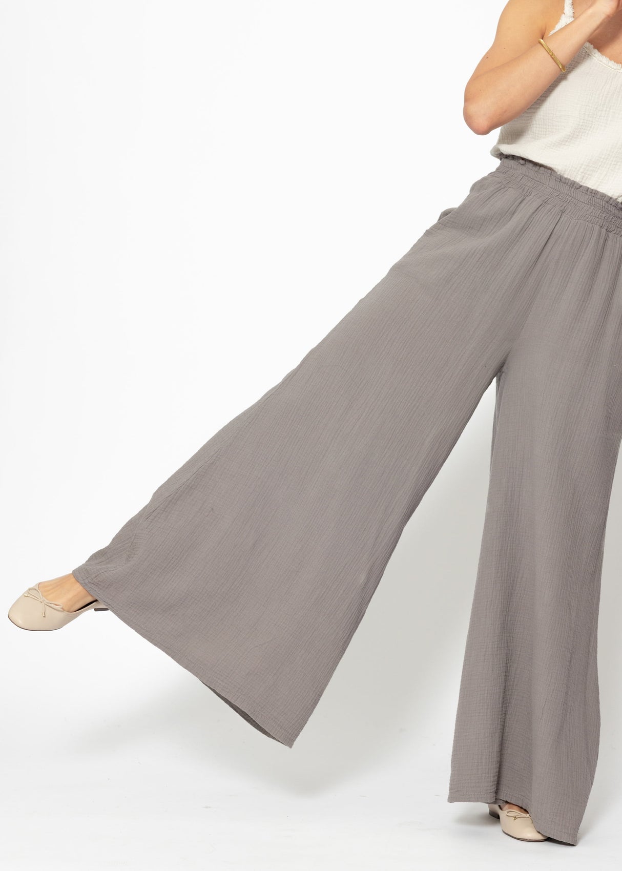 Musselin Pants mit weitem Bein - taupe