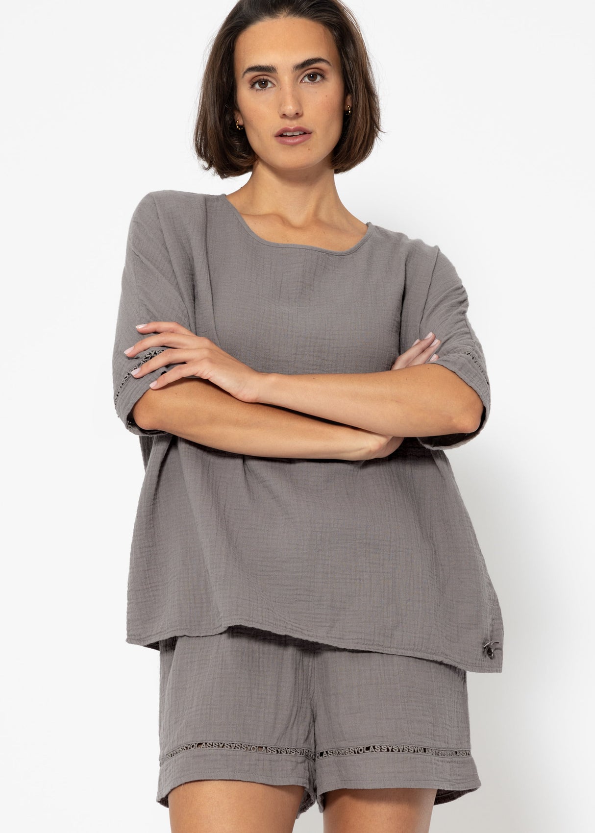 Muslin pajama shirt with lace trim - taupe