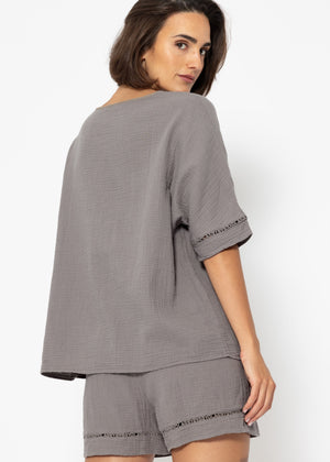 Muslin pajama shirt with lace trim - taupe