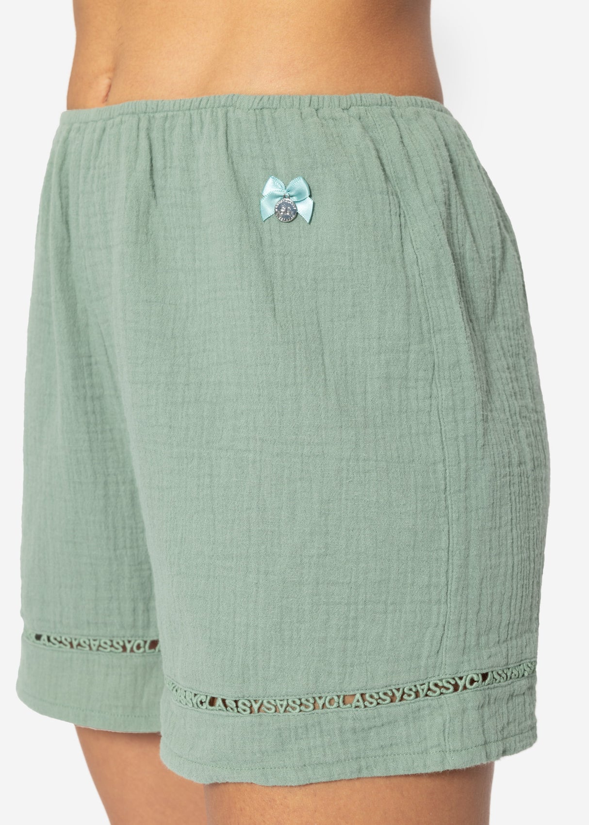 Muslin pajama shorts with lace trim - sage green