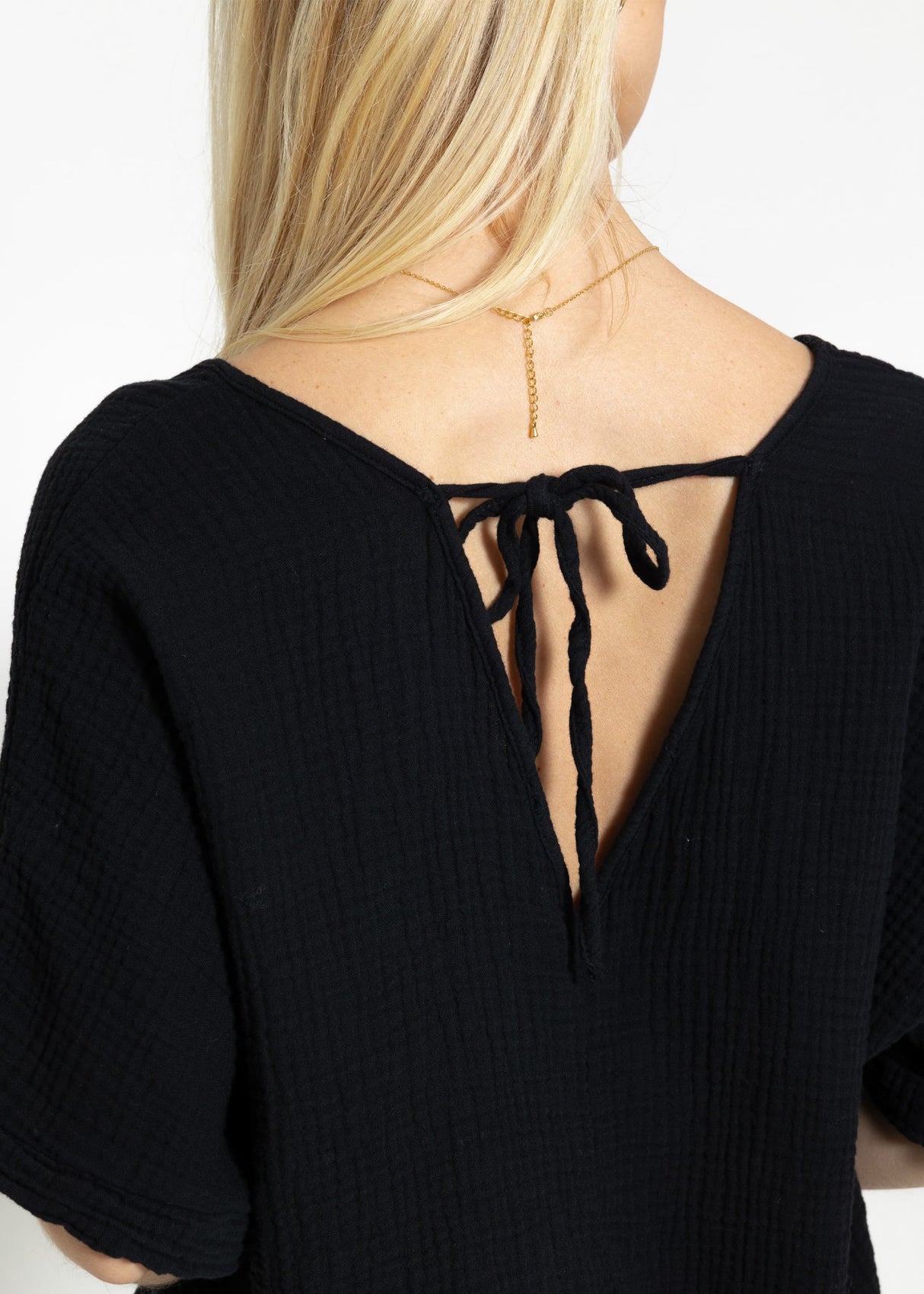Musselin Shirt mit V-Ausschnitt - schwarz
