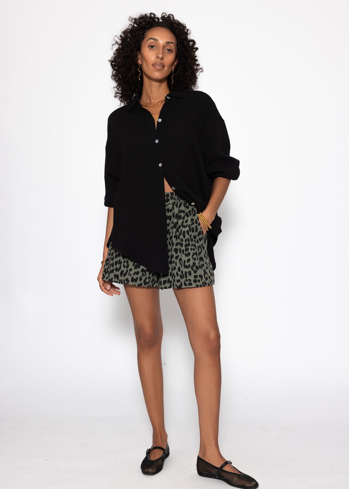 Muslin shorts with leopard print - khaki