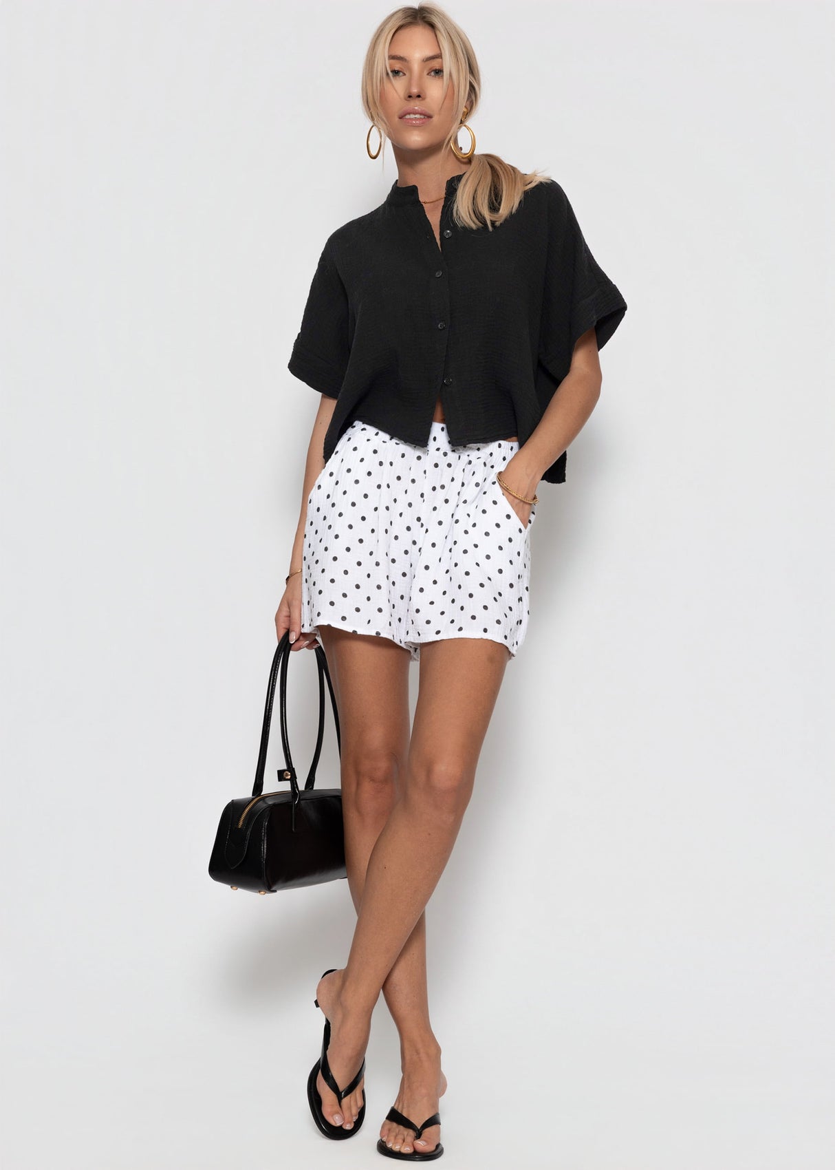 Musselin Shorts mit Punkten - weiß