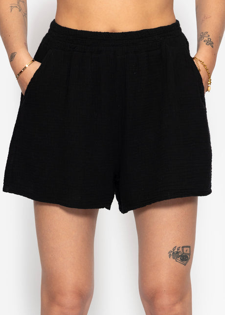 Musselin Shorts - schwarz von SASSYCLASSY