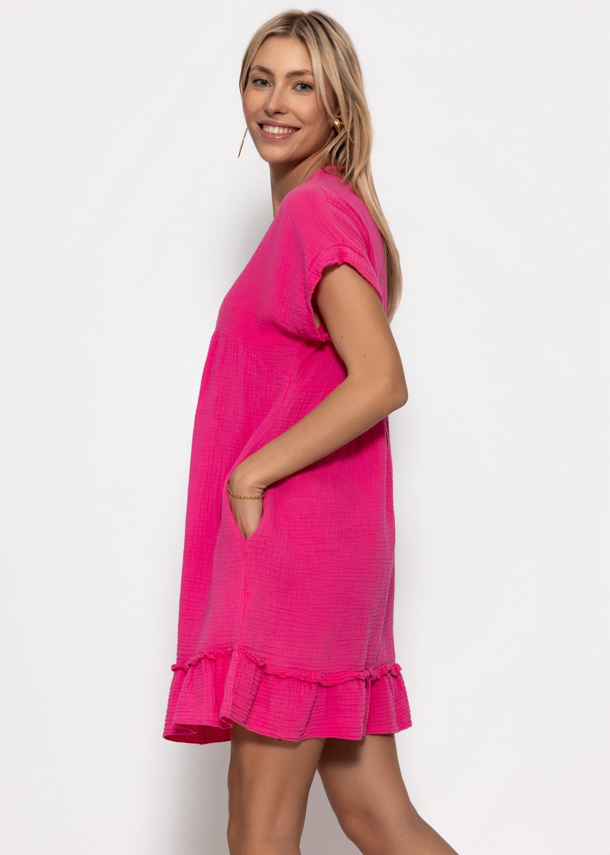 Muslin dress with V-neck - pink