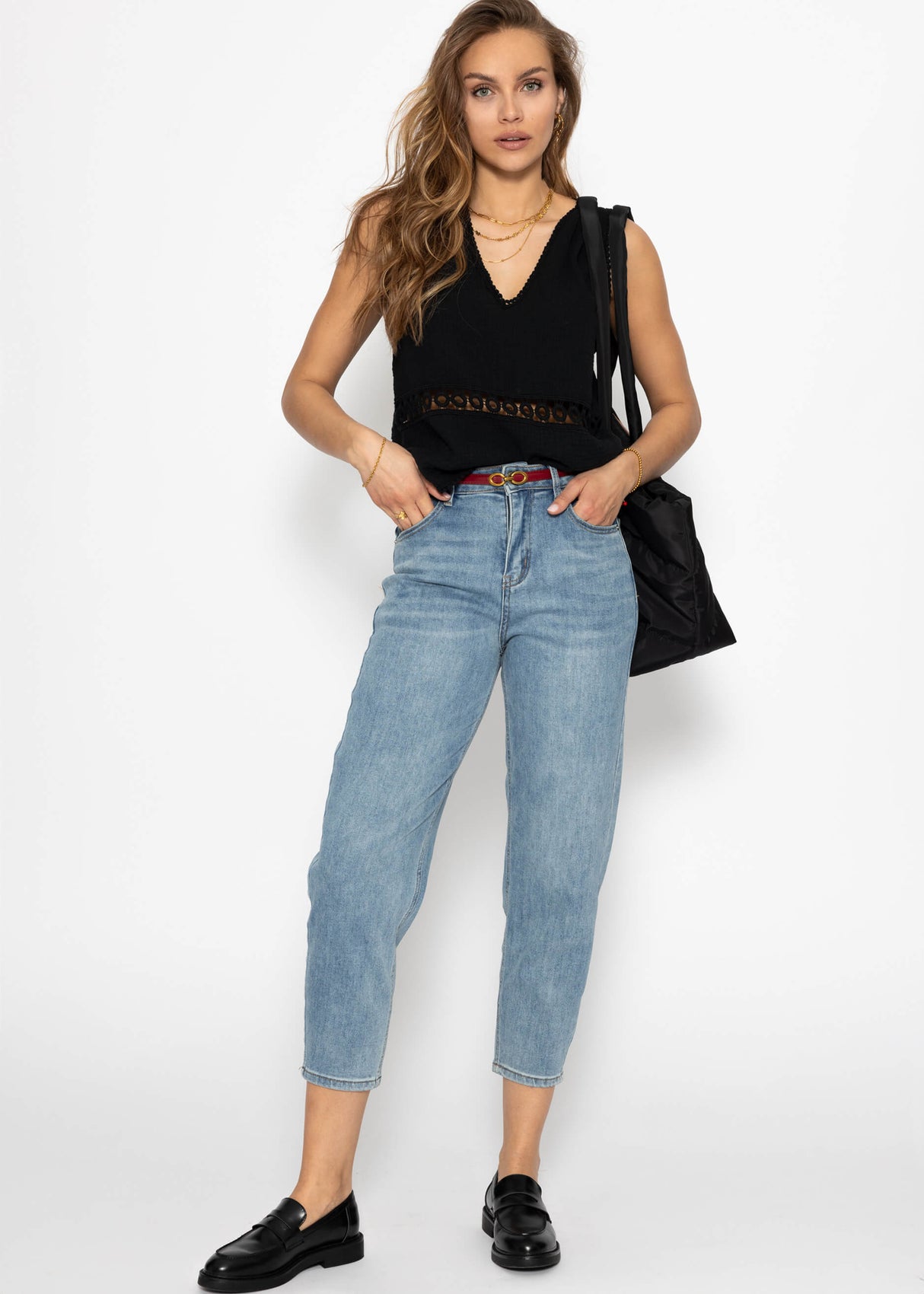 Musselin Top mit Spitzenborte - schwarz
