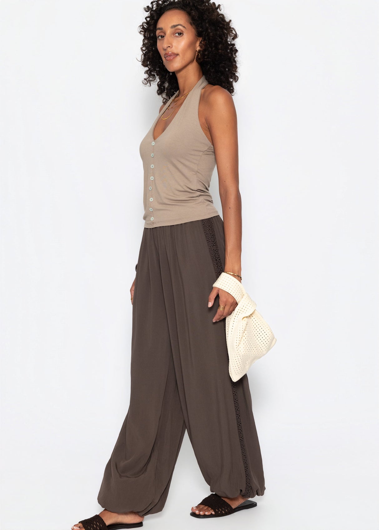 Neckholder-Top mit Zierknöpfe - taupe