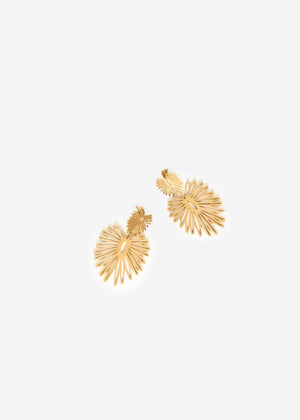 Earring with a leaf trailer - gold