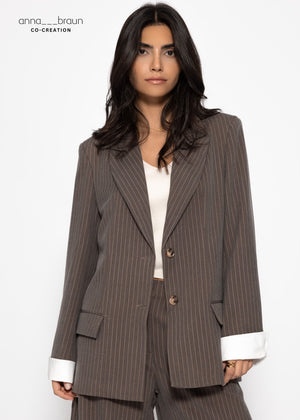 Oversized blazer with pinstripes - brown