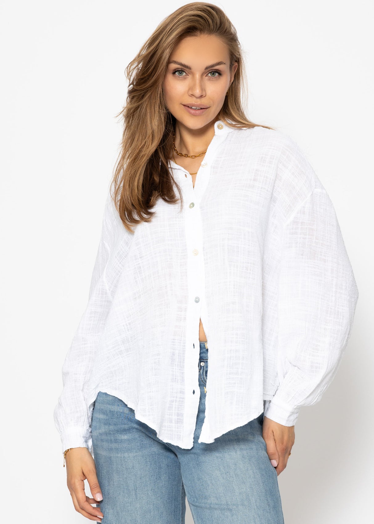 Oversize Bluse, kurz, mit Leinenstruktur, weiß