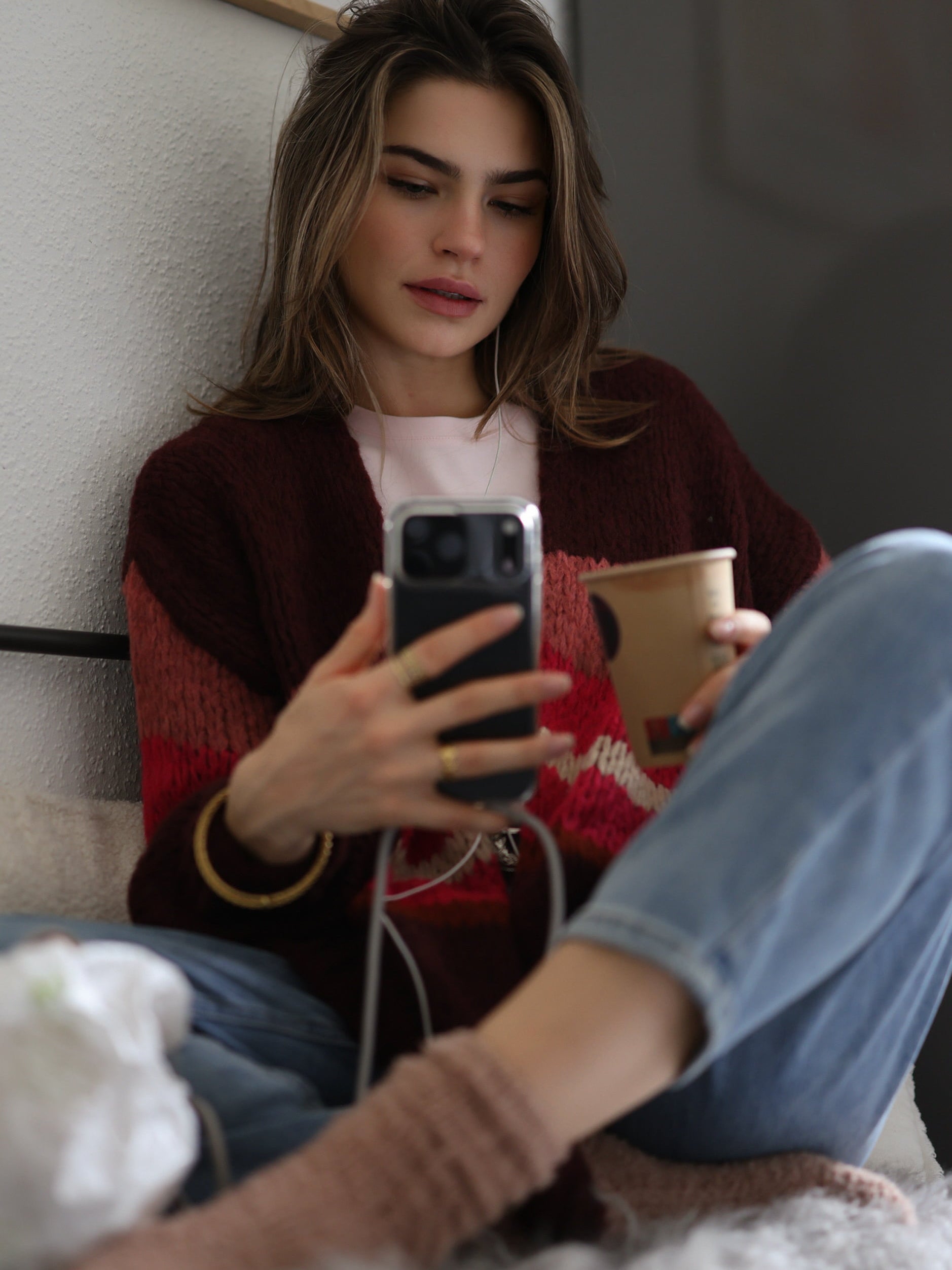 Oversize Cardigan mit Multicolor Streifen - burgundy