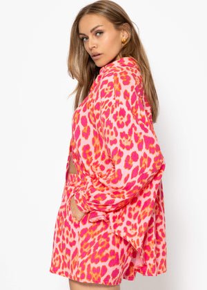 Oversize Musselin Bluse mit Leo-Print - pink