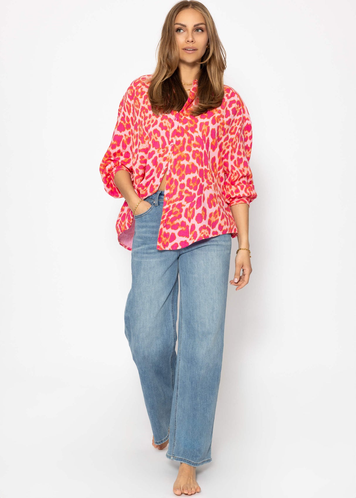 Oversize Musselin Bluse mit Leo-Print - pink