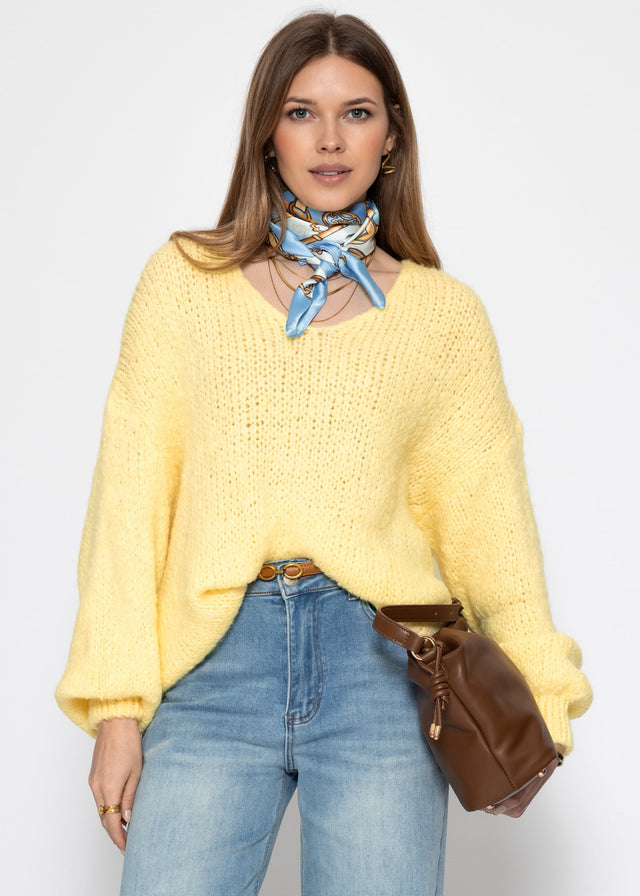 Oversized jumper with V-neck - yellow