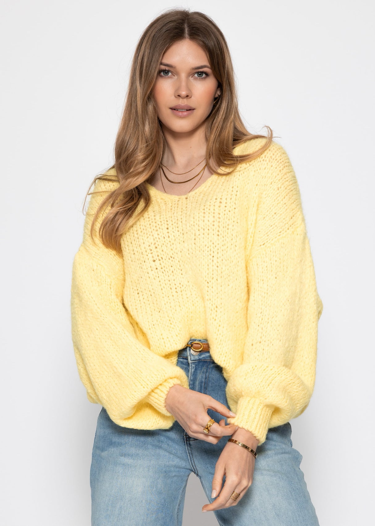 Oversized V-neck sweater - yellow