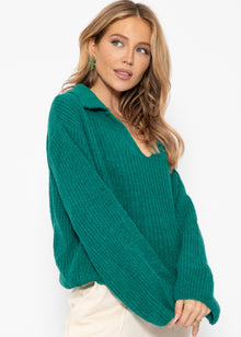 Oversized V-neck sweater with collar - green