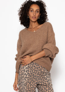 Oversized V-neck sweater - light brown