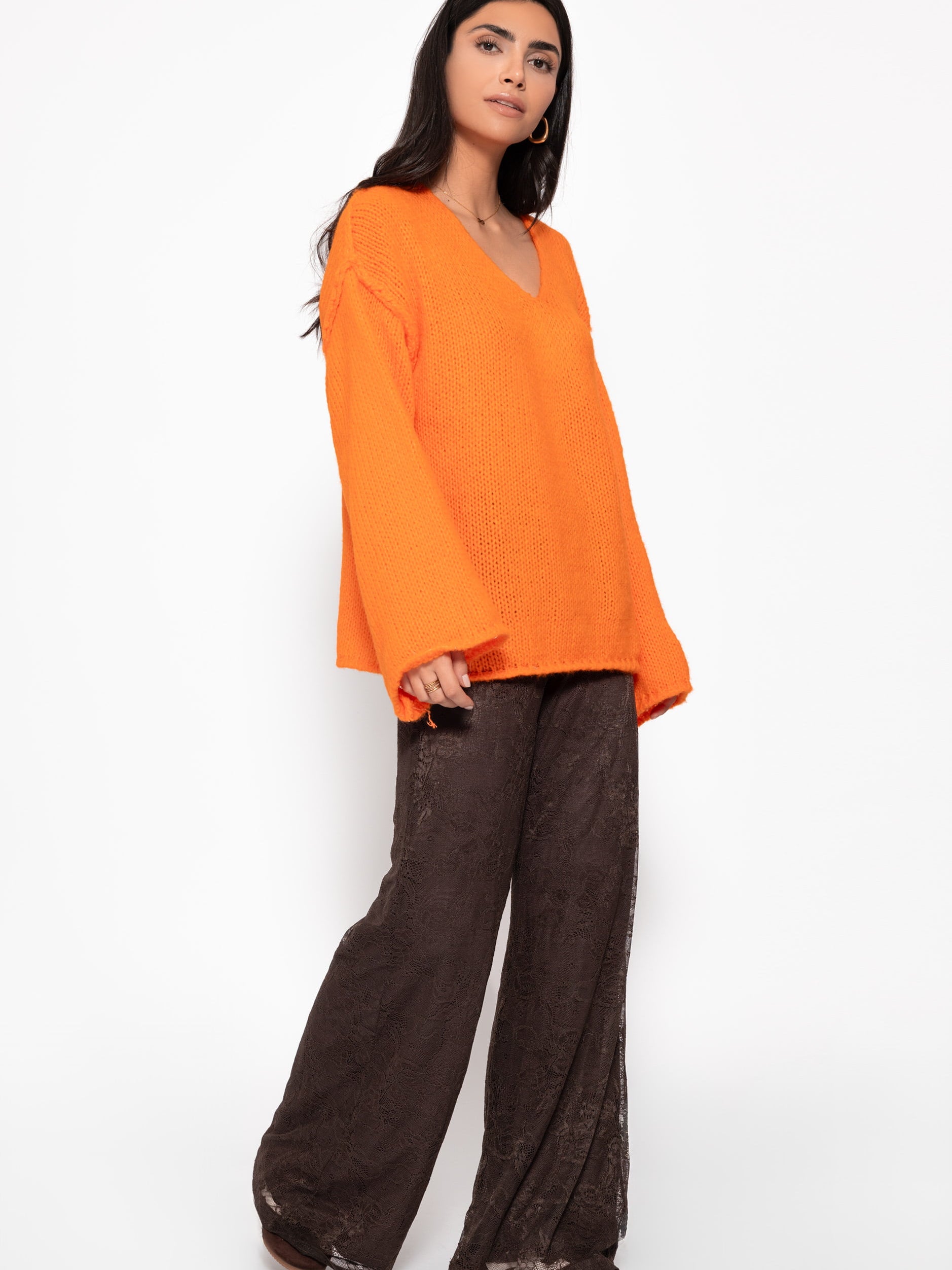 Oversized jumper with V-neck and wide sleeves - orange