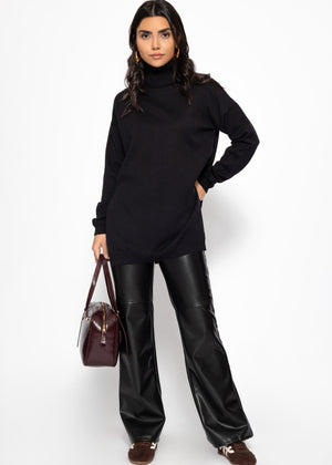 Oversized turtleneck sweater with long side slits - black