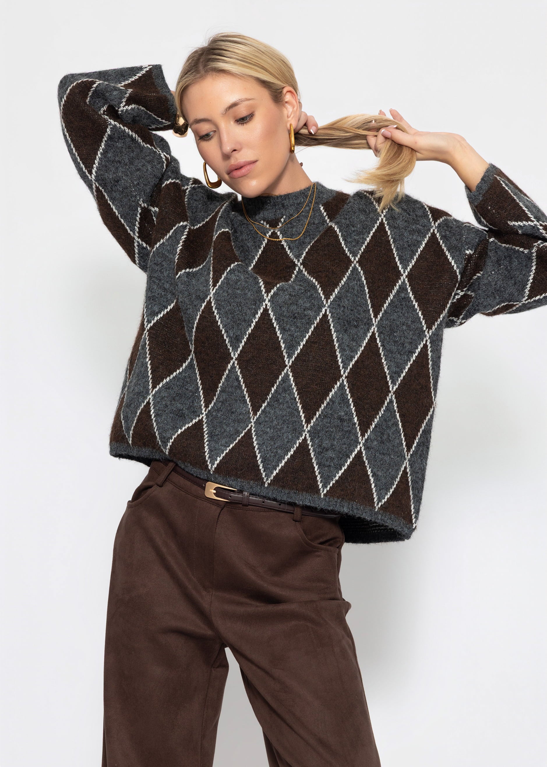 Oversized knit sweater with diamond pattern - grey-brown – SASSYCLASSY