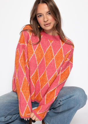 Oversized knit sweater with diamond pattern - pink-orange
