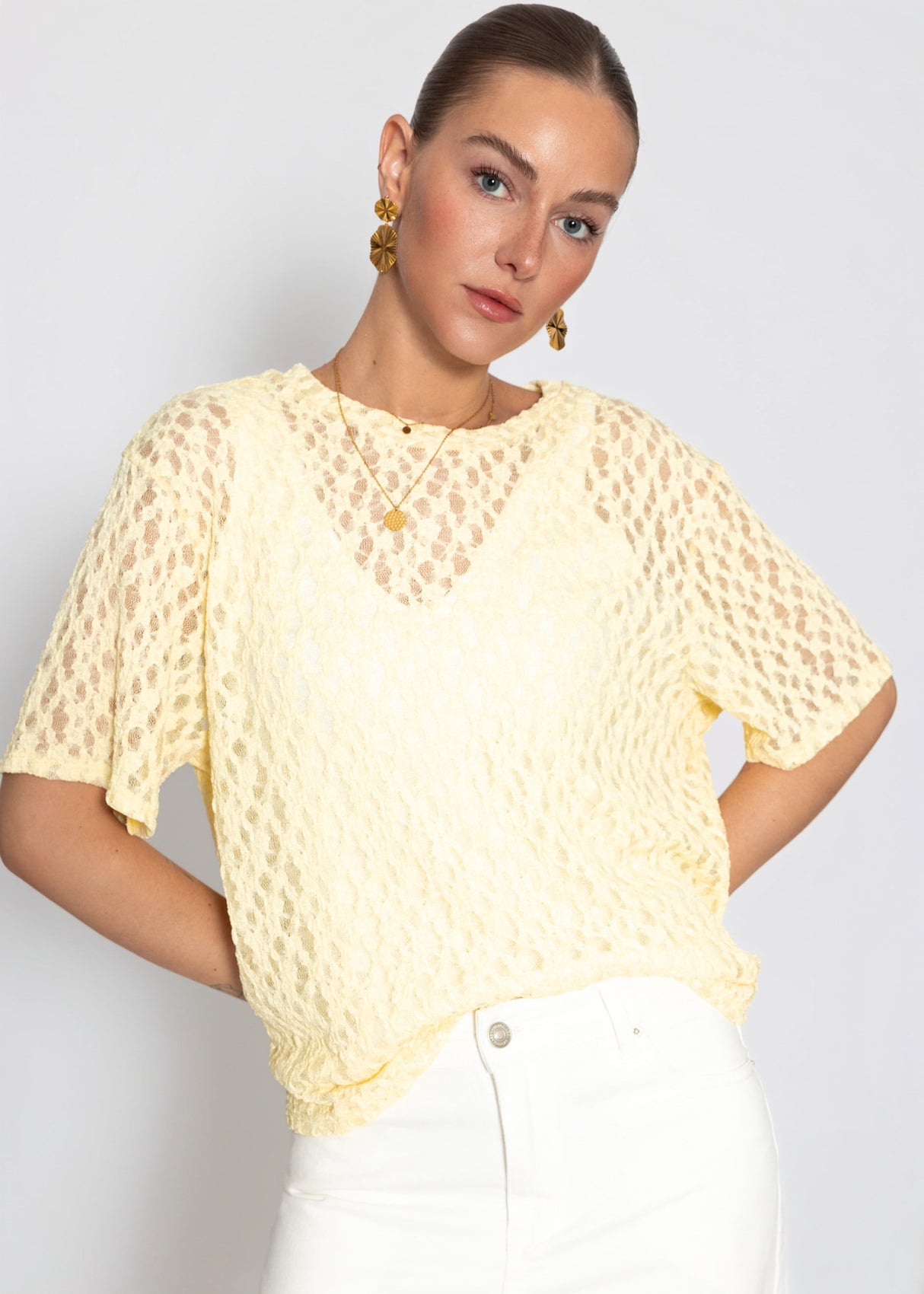 Oversize T-Shirt aus Spitze - gelb