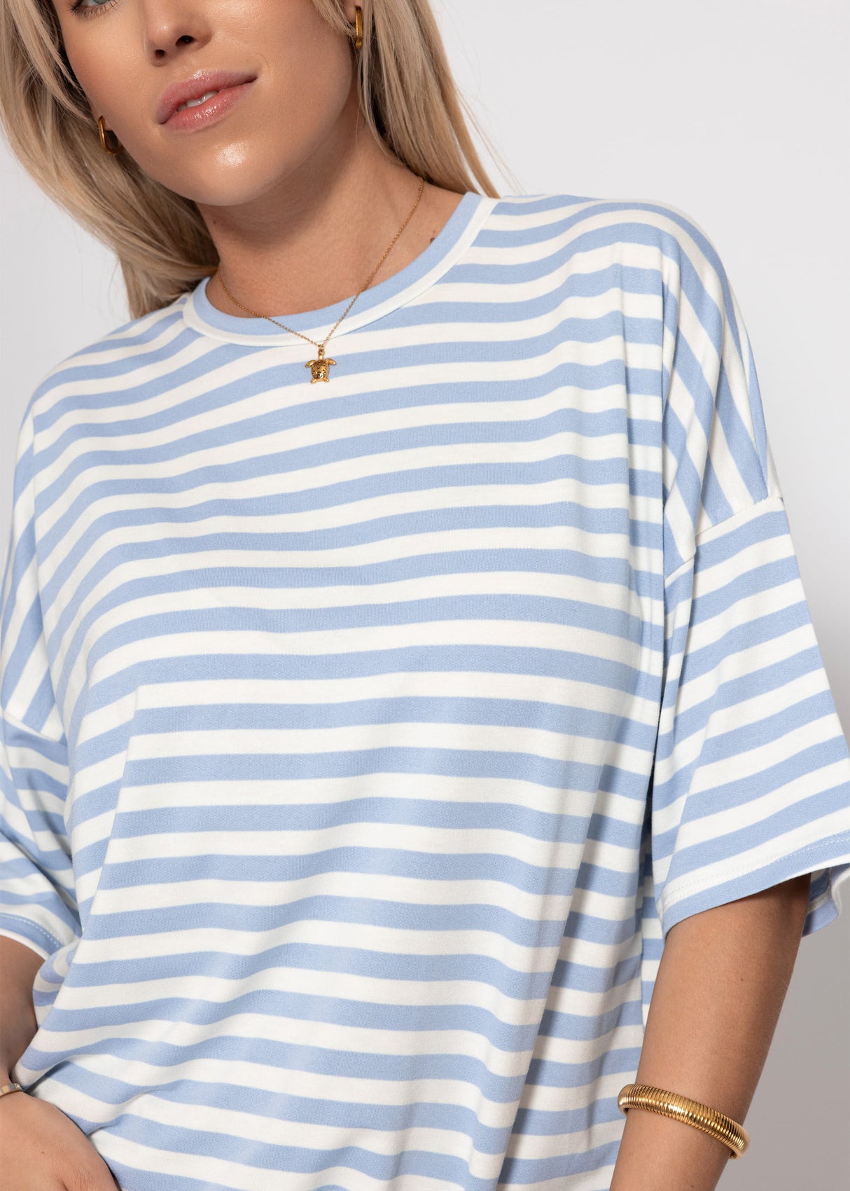 Oversize T-Shirt mit Streifen - blau-weiß