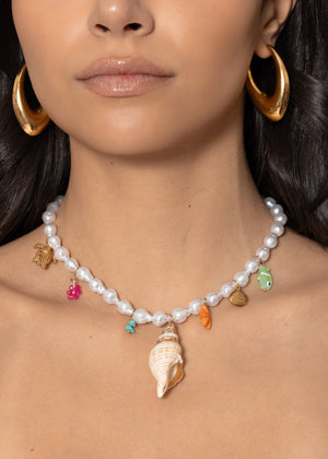 Perlenkette mit bunten maritimen Charms - weiß