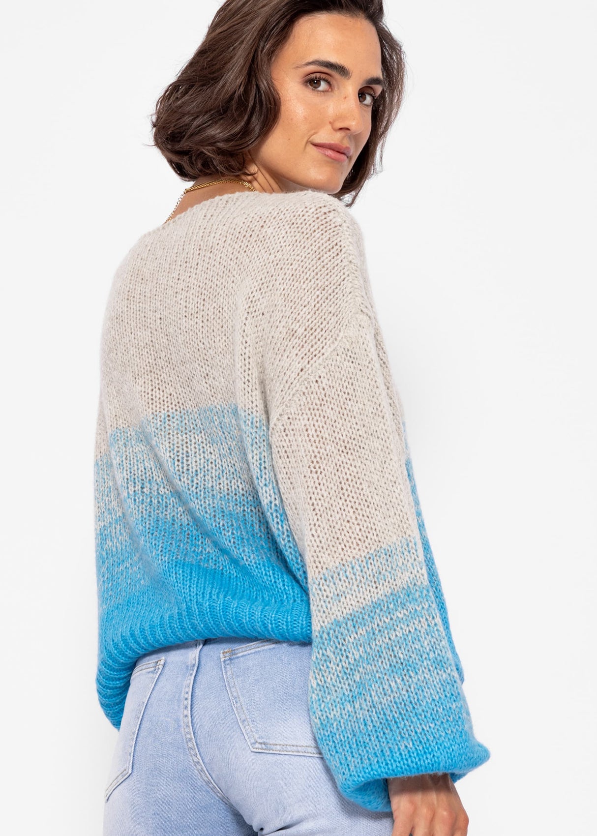 Sweater with balloon sleeves and color gradient - gray-blue