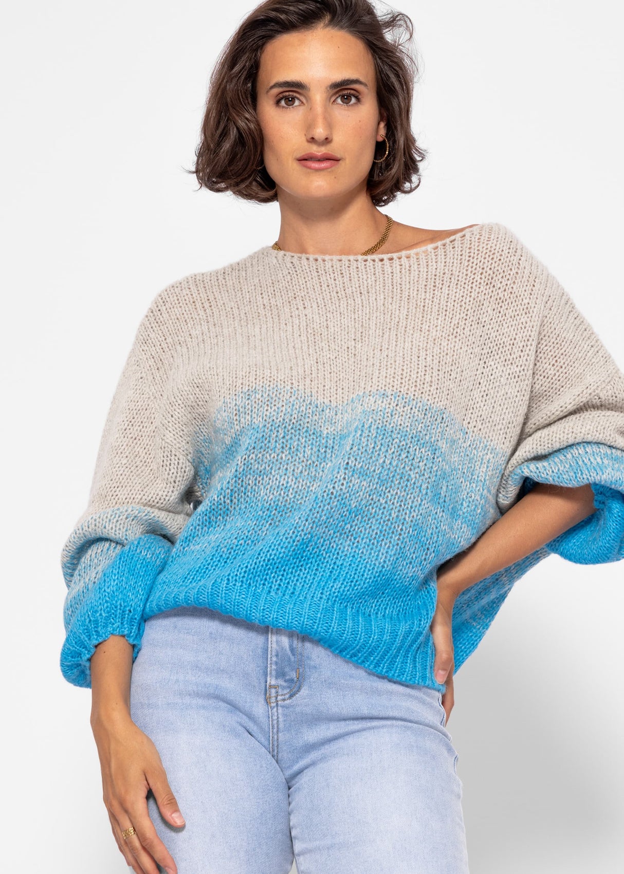 Sweater with balloon sleeves and color gradient - gray-blue