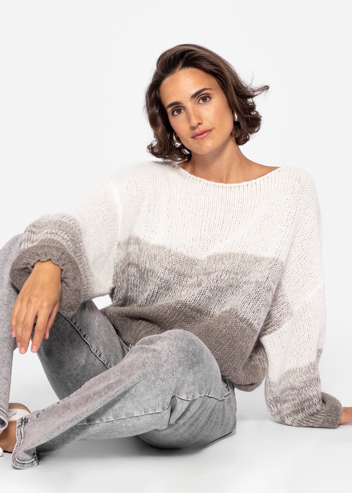Sweater with balloon sleeves and color gradient - off-white-taupe