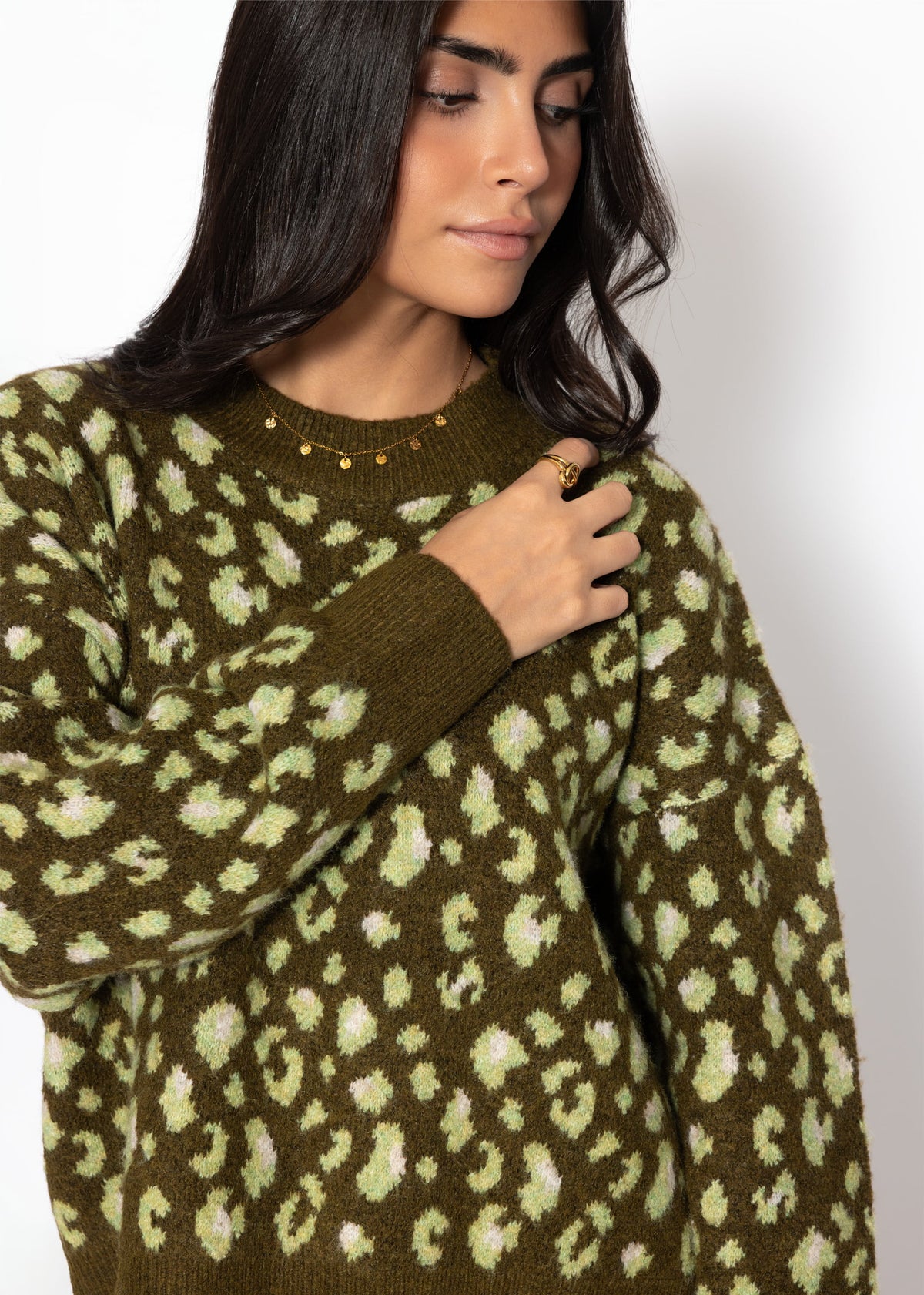Pullover mit breiter Rippe und Leo-Muster - khaki