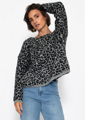 Pullover mit Leo-Muster - hellgrau