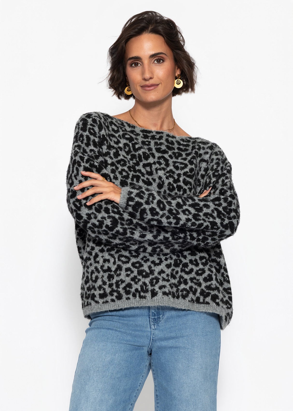 Pullover mit Leo-Muster - hellgrau