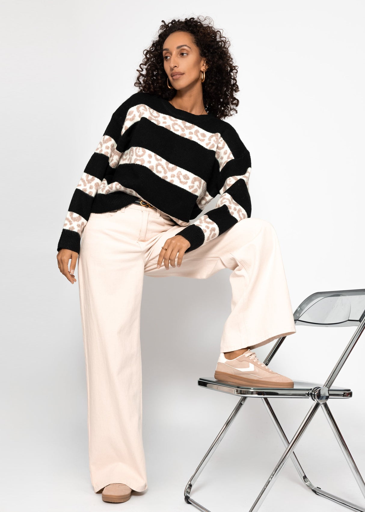 Sweater with Leo stripes-black-off-white
