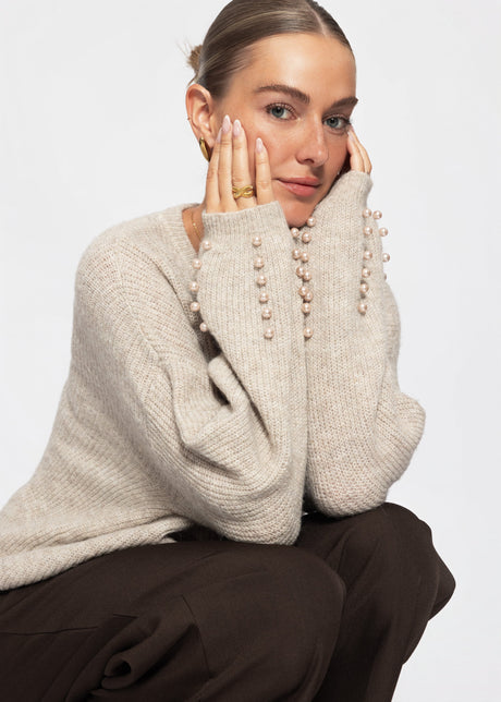Pullover mit Perlendetails - beige