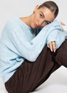 Pullover mit Perlendetails - hellblau