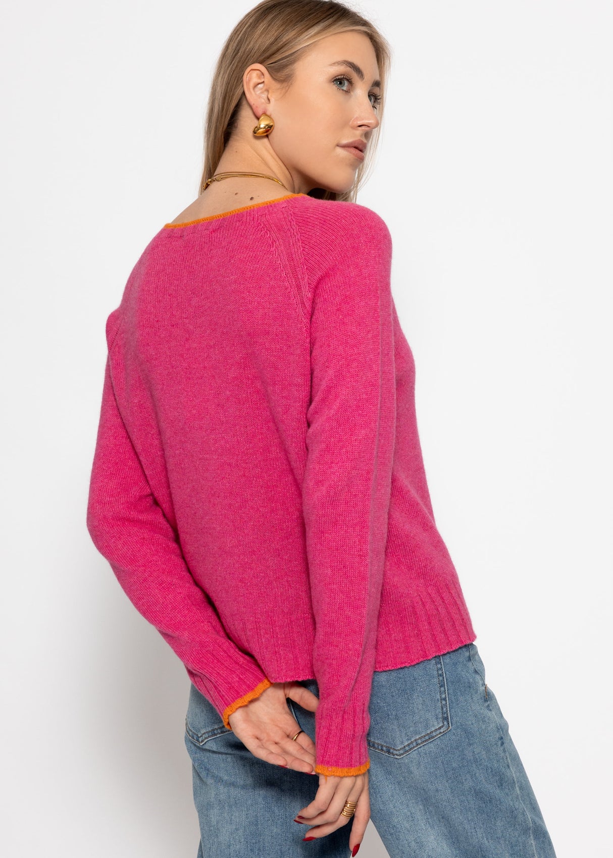 Sweater with raglan sleeves and contrasting details - pink