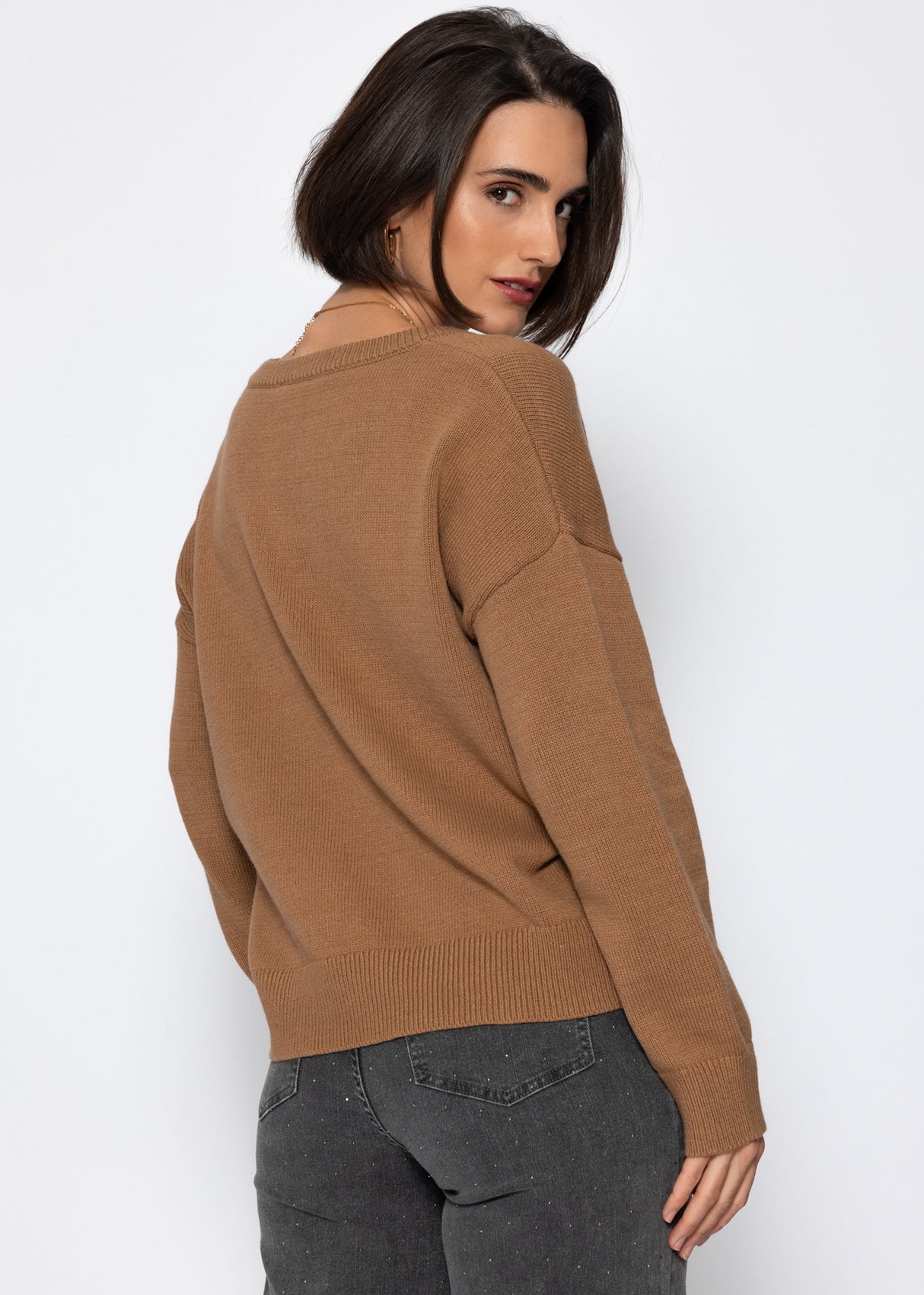 Oversize Baumwoll-Pullover mit tiefem V-Ausschnitt - braun