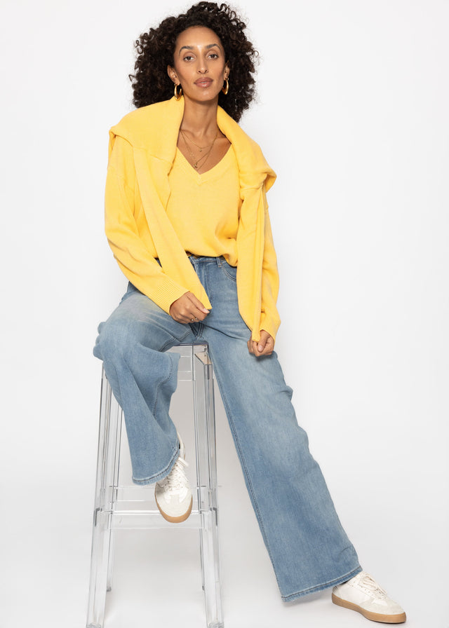 Oversized cotton jumper with deep V-neck - yellow