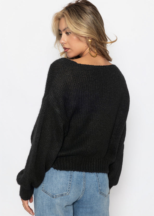 V-neck jumper - black